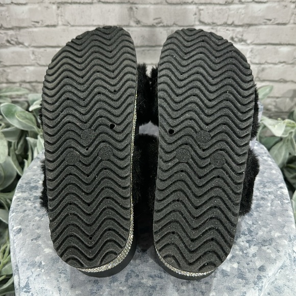 Bamboo Black 2-Band Furry Slipper Shoes with Crystal Embellished Soles WMS 9M - Picture 8 of 10